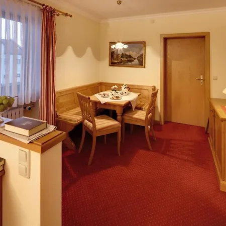 Appartementhaus Absmeier 아파트