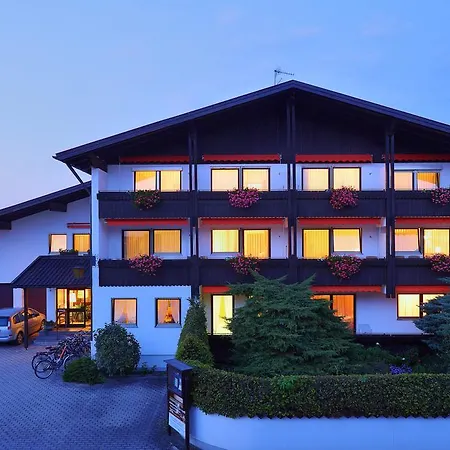 Appartementhaus Absmeier 아파트 바트푸징